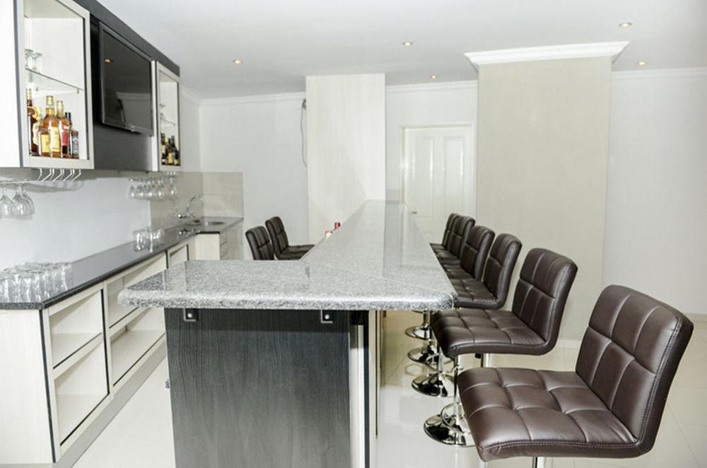 Discovery Guest House Виндхук Экстерьер фото