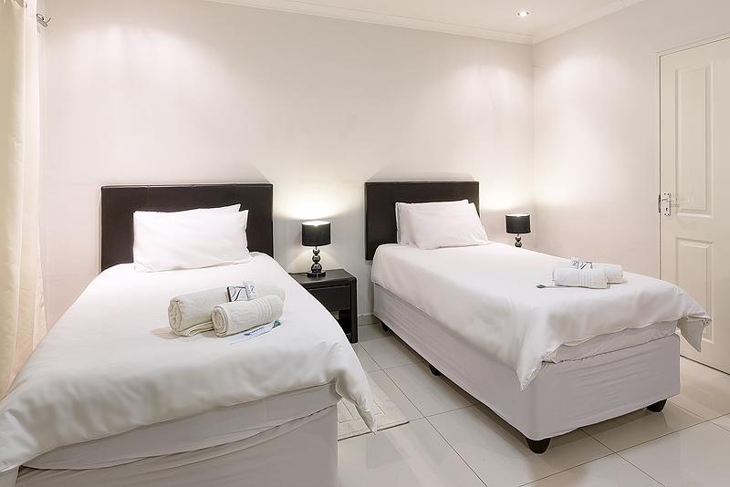 Discovery Guest House Виндхук Экстерьер фото
