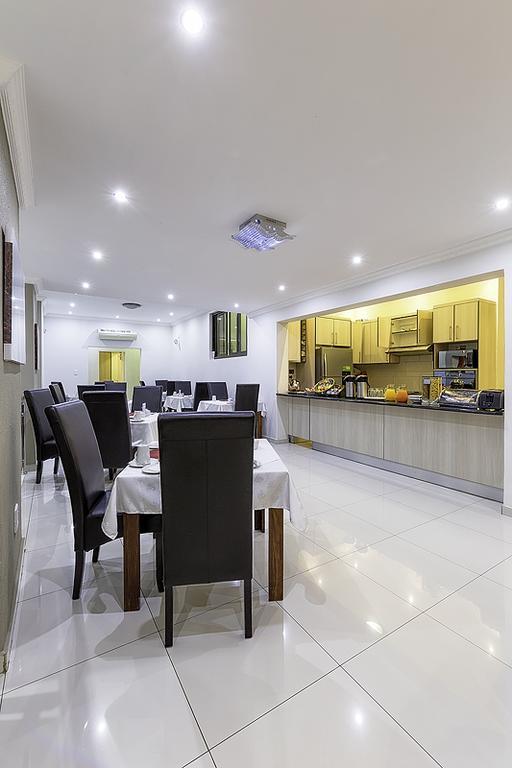 Discovery Guest House Виндхук Экстерьер фото