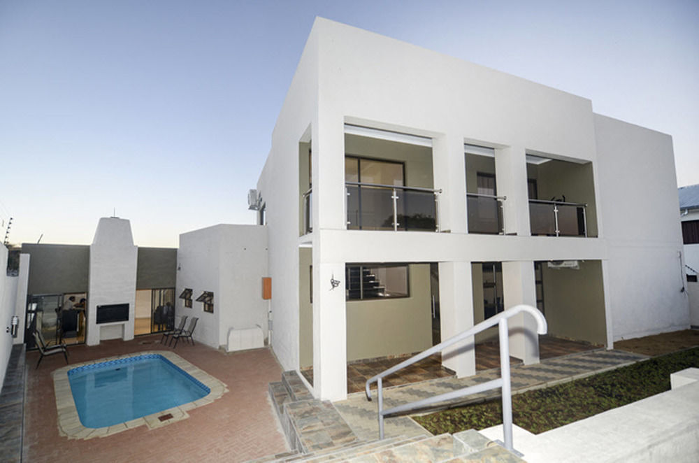 Discovery Guest House Виндхук Экстерьер фото