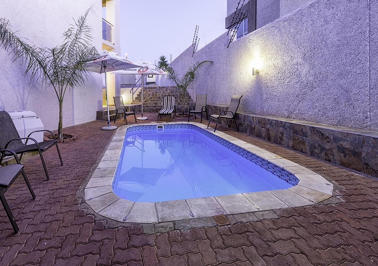 Discovery Guest House Виндхук Экстерьер фото