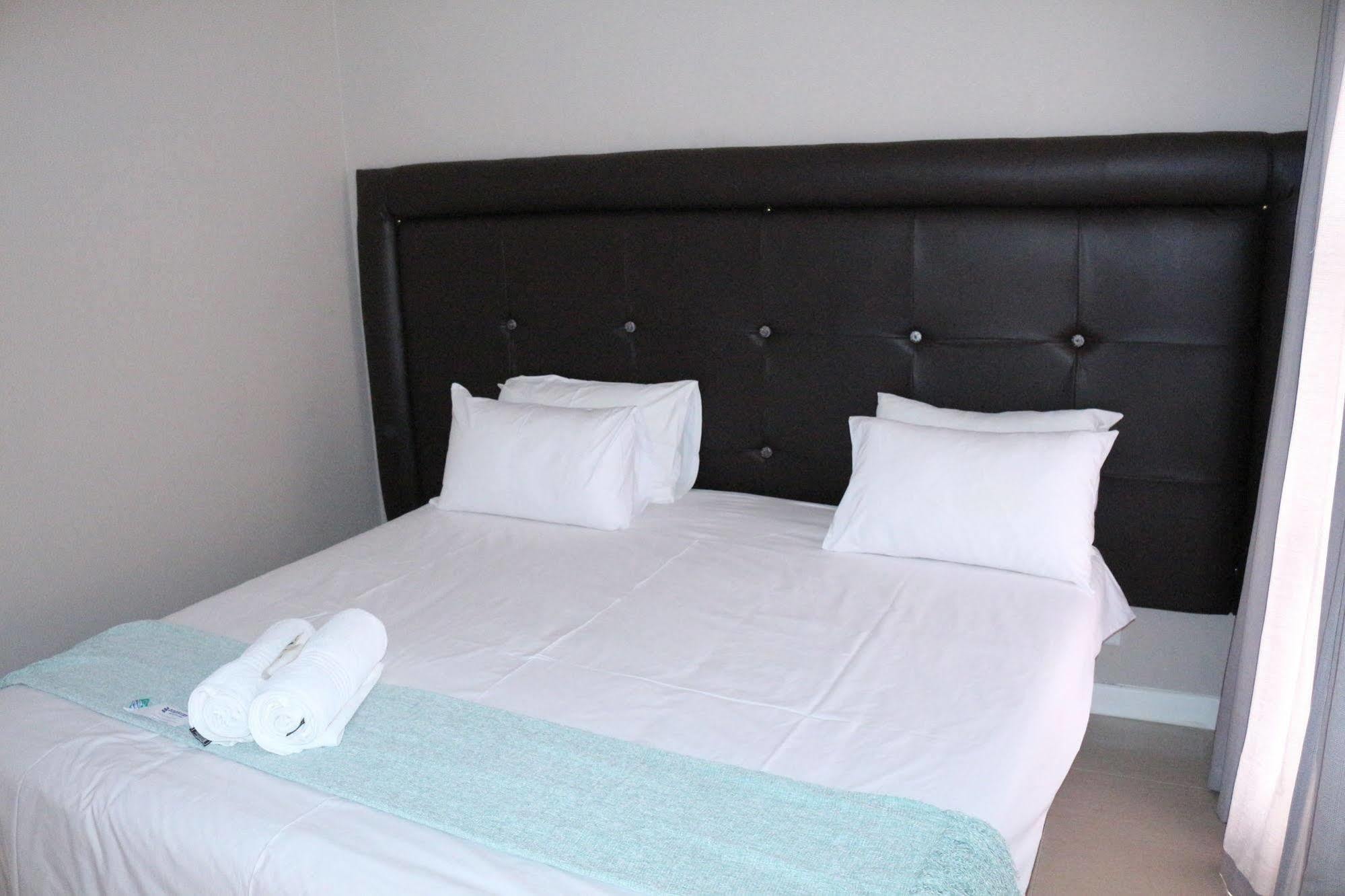 Discovery Guest House Виндхук Экстерьер фото